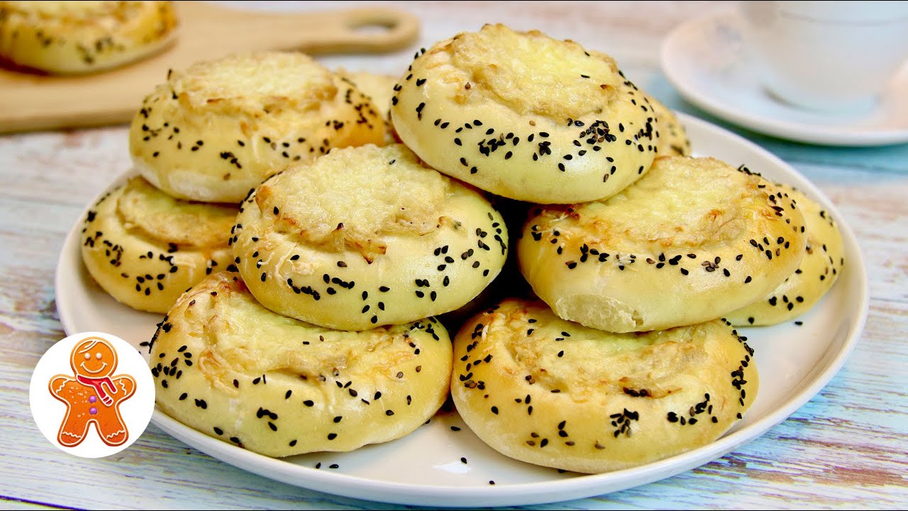Цибуляники закусочные булочки с необычной начинкой