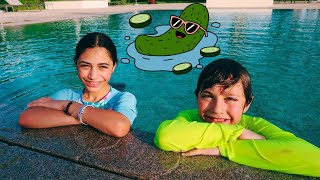 ¡Heidi y Zidane se divierten en la piscina! 😃🌊 Niños aprendiendo a nadar | Heidi y Zidane