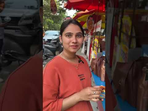 Chalak Couple😂🥟|| Funny🤣😂|| Shorts || #shorts #comedy #funnyvideo #momos #trending #viralshort