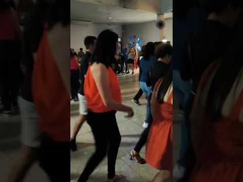 #pegadinha  #dança #marcosvr 13 outubro 2025