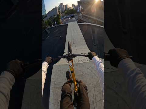 The scariest slopestyle course ever, RB Roofride🙃 #bike #biking #dirtjump #mountainbike #slopestyle
