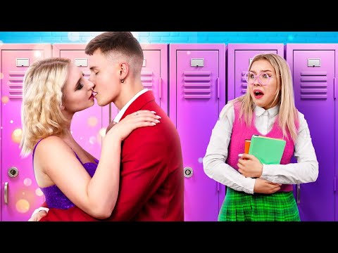 ¡Tú Yo de Preparatoria VS Tu Yo Niño! Pareja de Nerds VS Pareja de Enamorados