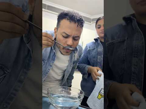 الشوربة ناقصة توابل😂