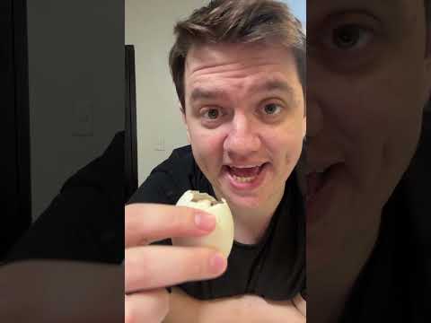 Mananc OUL Balut din FILIPINE