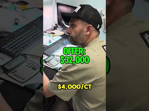 Intense 8 carat diamond negotiation 😂🤝 #shorts #mazalito #bennythedealernyc