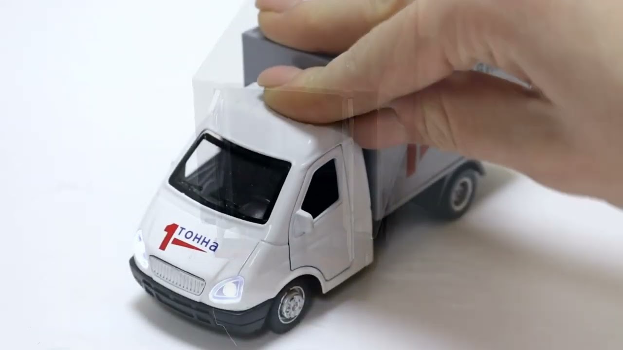 Грузовик КРУТЫЕ ТАЧКИ 1 тонна инерционный световые и звуковые эффекты металлический  - видео
