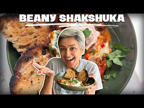 Healthy 30 minute meal - SPINACH AND BEANY SHAKSHUKA!