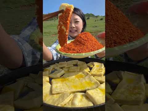 Guizhou fried tofu, crispy on the outside and tender on the inside, delicate and smooth on the t