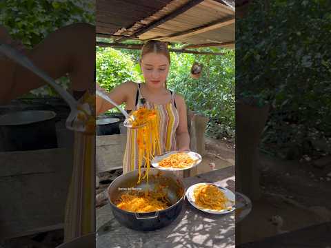 Espaguetis tradicionales hechos en casa… ¡quedaron deliciosos! 🤤#recetas #pastas #campo