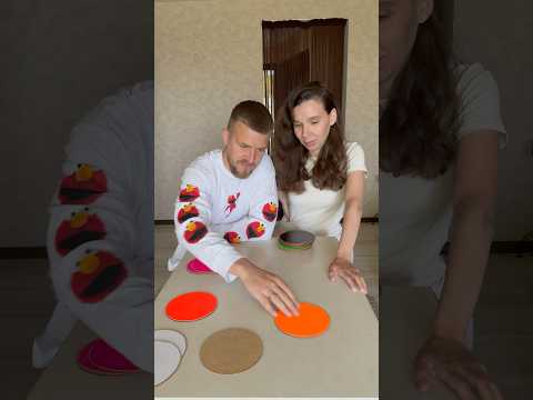 Color battle💛🧡 #boardgame #challenge #funnyfamilygames #family #familyfun #100k #funny #games