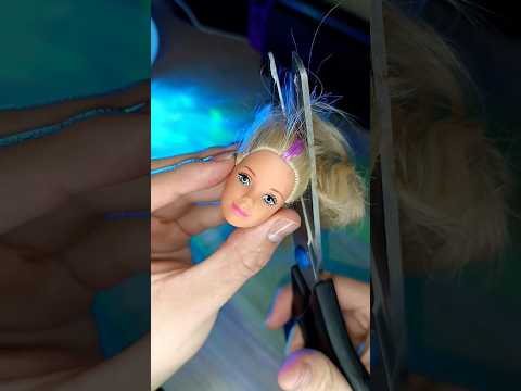 Convierto una Barbie en Ariel 💇🧜🏻‍♀️ #omg #shorts #genial #viral #mermaid #diy #disney #wow