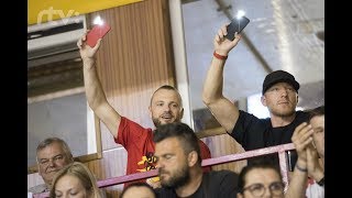 Dukla Trenčín svetielka - Marian Hossa, Marian Gáborík a celý štadión