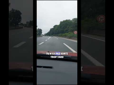 Sortie de l’autoroute #automobile #codedelaroute #autoquiz