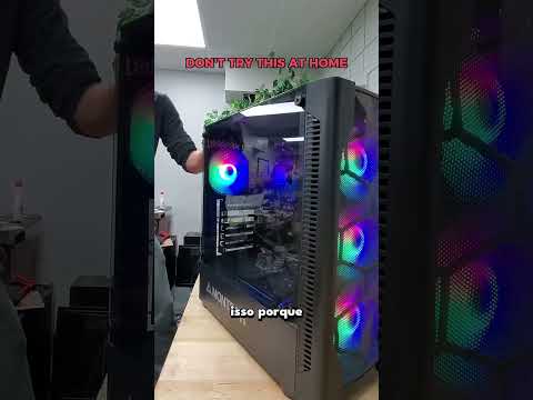 Vidro do gabinete explodiu na mão dela #pcgamer #pc #setupgaamer