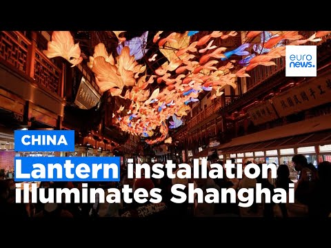 Lantern installation celebrates 2024 Year of the Dragon illuminating Shanghai's Yuyuan Garden
