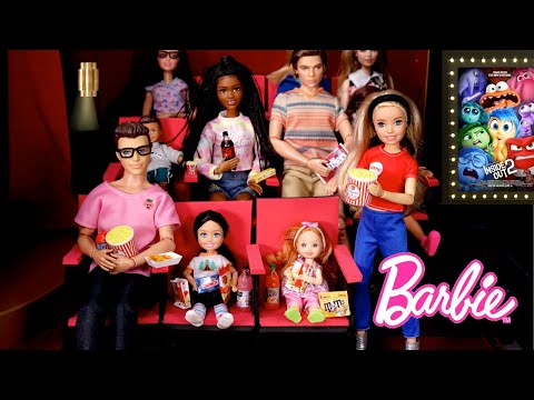 Familia Barbie & Ken Van al Cine a ver Pelicula Intensamente 2 Inside Out