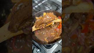 Chivo Guisado con Chenchen y Habichuela Roja / Oreldy Almonte El Sabrosongo