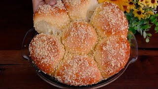 ¡Son suaves como una nube! Mi abuela hacía pan casero de esta manera.