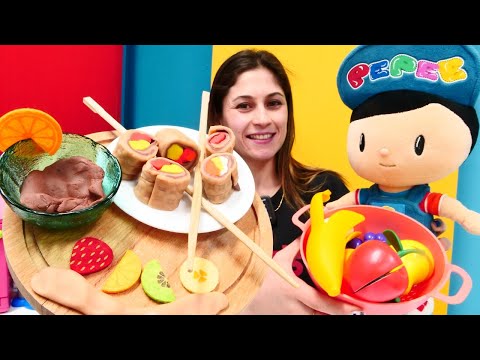 Pepee iile yemek yapma oyunları! Ayşe ve Pepee meyvelerden WAFFLE suşi yapıyor!