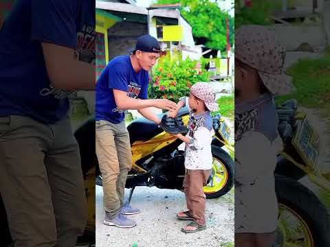 भिखारी बच्ची को मिले जूते mini woodtoy- woodworking art skill/wood hand #shorts