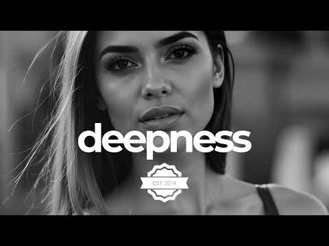 DEENI & Giulia Mihai - Love Me (Original Mix)