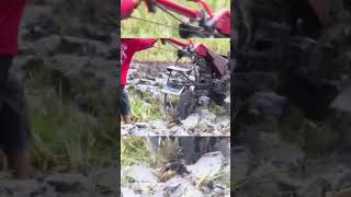 Pekerjaan jadi mudah dengan Singkal Anti Lengket #traktorsawah #traktor #shorts