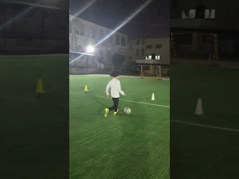 افضل تمارين كرة القدم للكيدز.  مهارات كرة القدم للمهاجمين kids #football #realmedrid #jm7 #cr7