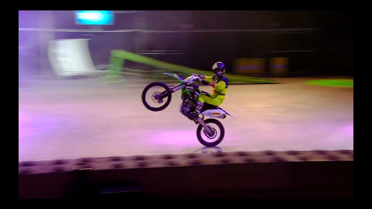 Nikostuntman