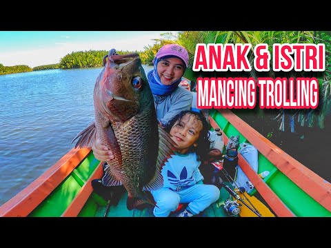 HEBOH ‼ PERTAMA KALI ANAK ISTRI MANCING TROLLING DAPAT IKAN BESAR