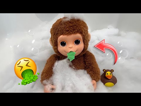 Baby Monkey gets Sick in the Bath! 🤢