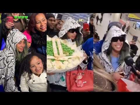 Sorprenden a yailin en Chile y le cantan cumpleaños con arreglo de flores