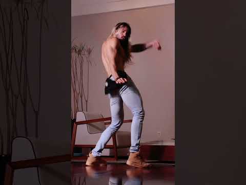 I danced to Maniac by Viviz 🙈 | Gabriel Mansur