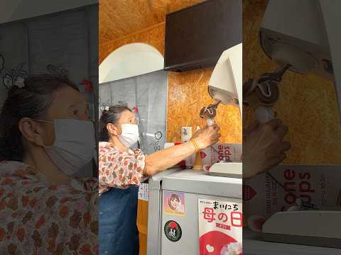 唯一無二のソフトクリーム🍦看板娘が作る姿にほっこり！【しんちゃんのお店：三重】