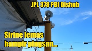 BIKIN NGAKAK!! Sirine Perlintasan Kereta PBI makin lemas mau pingsan
