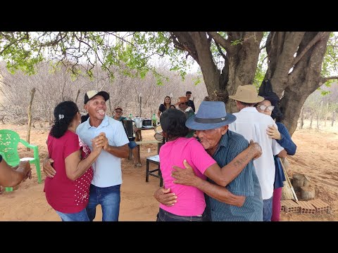 A DANÇA DOS IDOSOS NO JUAZEIRO DO SERTÃO MAMOEIRO.