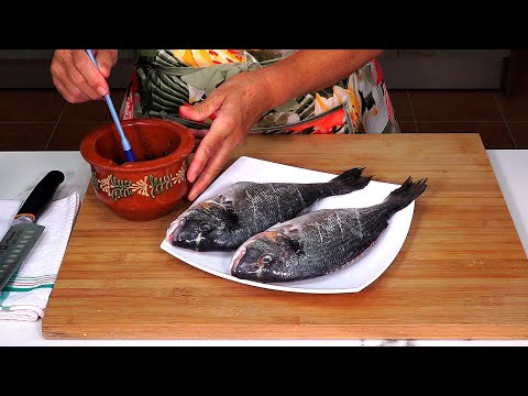 LA MEJOR RECETA DE PESCADO AL HORNO FÁCIL. Queda un pescado muy jugoso y con un sabor Increíble.