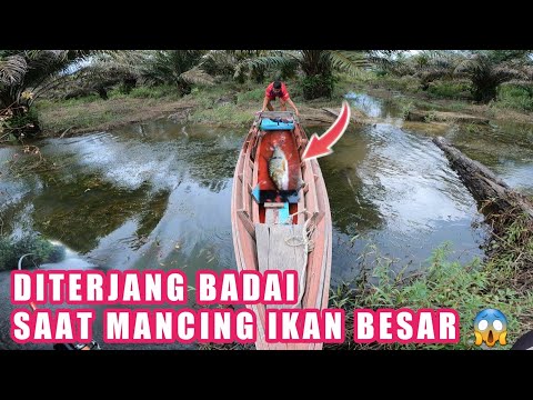 Di Terjang Badai Saat Mancing Ikan Besar 😱😱