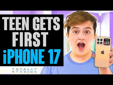 Teen gets the FIRST IPHONE 17.