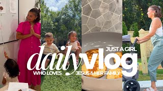 DAILY VLOG | Our Homeschool Routine + Cozy Summer Day + Thrifting Haul + Motherhood is A Ministry! 