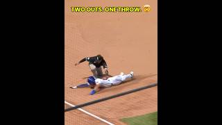 BRADEN MONTGOMERY TURNS TWO WITH A HUGE THROW! 🔥 #mlb #baseball #parati #beisbol