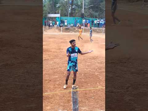 അനക് അതും കാണുന്നില്ല..? 🙄🤣😇 #footballshorts #keralafootballer #funnyshorts