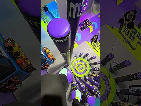 Ce jeu gonflable teste votre vertige à des hauteurs incroyables ! #jeux #vertige #hauteur #parcours