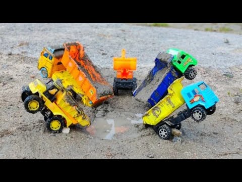 Truck humanity to help of JCB | Truck Mud Stinging with Groove