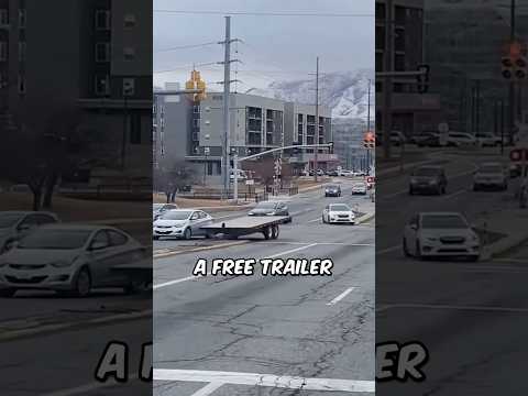 Pickup Truck Loses Trailer