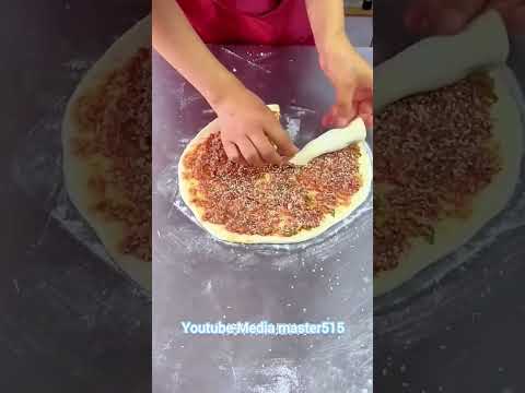 Uygur mutfağı-kıymalı börek/Uyg'ur oshxonasi - qiyma go'shtli pirog/Uyghur cuisine-minced meat pie