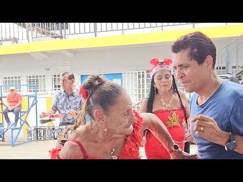 REGRESAMOS