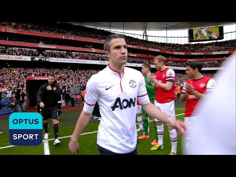 When Robin van Persie received a GUARD OF HONOUR at the Emirates! 😅