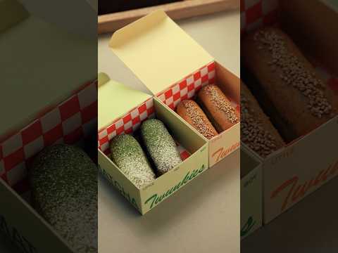 Redesigning Twinkies! #twinkies #matcha #oolong #asianfood #mochi