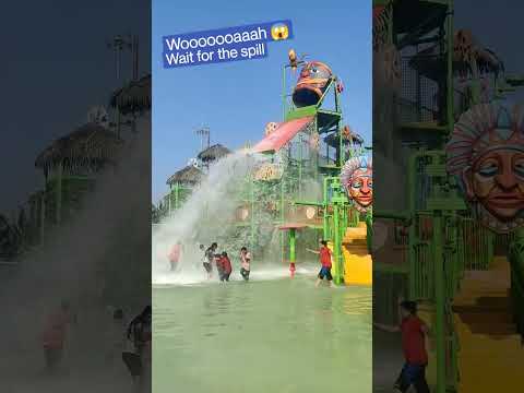 😲 Wet N Joy water splash on people heavy water flow slide #waterpark #wetnjoywaterpark #imagica