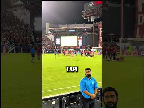 Petugas Keamanan Ini Gagal Fokus Gara-Gara Messi 😭⚽